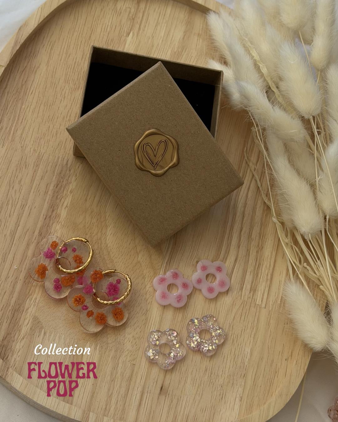 Box Flower POP – Créoles Dorées & Pampilles Fleurs – Pâte Polymère & Acier Inoxydable